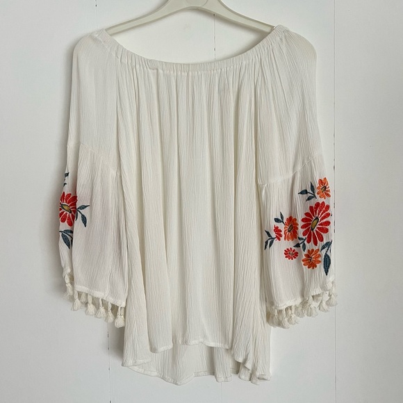 Endless Love Peasant Top Size Medium - Picture 2 of 6